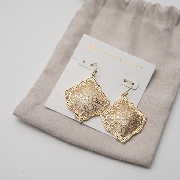 Kendra Scott Kirsten Filigree Earrings in gold - Picture 2 of 3